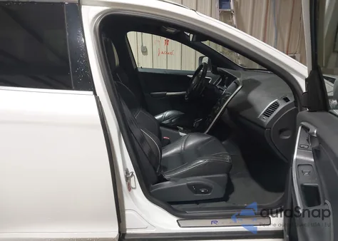 2015 Volvo Xc60 T6 R-Design Platinum из США, поврежденный, VIN YV4902RH9F2574330